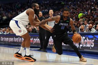 在采访中强 在采访中强