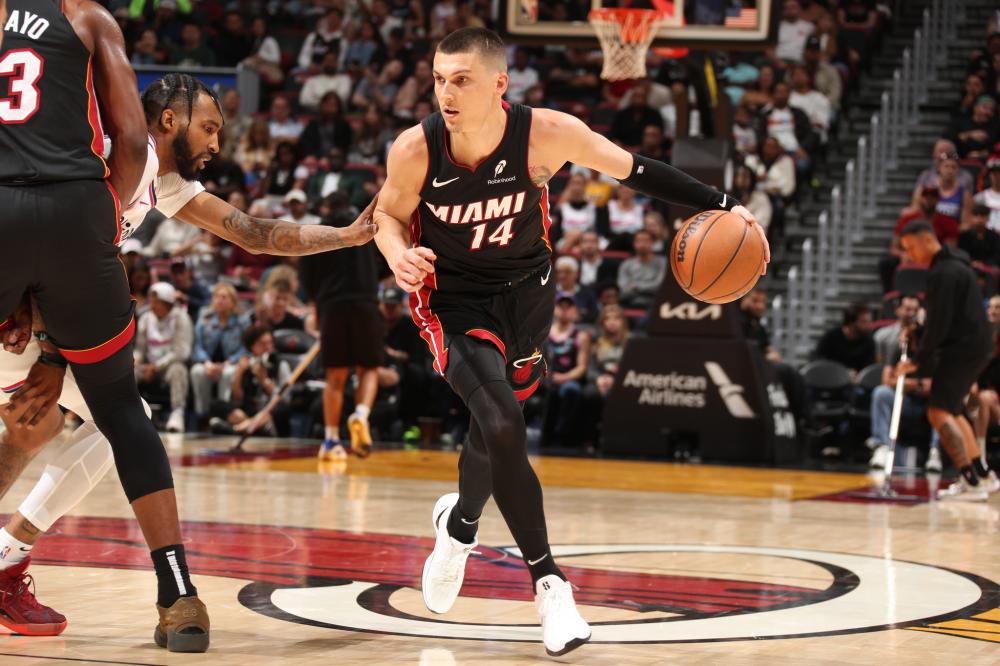 日益激烈的 日益激烈的